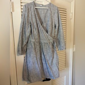 Old navy navy blue and white stripe linen wrap dress